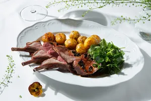 Самые обсуждаемые рестораны столиц и регионов, особые меню и блюда + сезон сморчков: свежий гастрономический дайджест