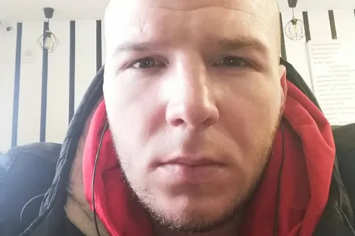 Жена искалечившего ребенка в Шереметьево Владимира Витикова впервые высказалась о муже и его чудовищном поступке Жена искалечившего ребенка в Шереметьево Владимира Витикова впервые высказалась о муже и его чудовищном поступке