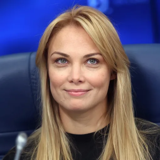 Татьяна Арнтгольц рассказала, что их с мужем рабочие графики часто не совпадают Татьяна Арнтгольц рассказала, что их с мужем рабочие графики часто не совпадают