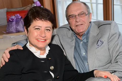 «Этель вместо благодарности сильно ротик открыла»: жена Эммануила Виторгана отругала старшую дочь