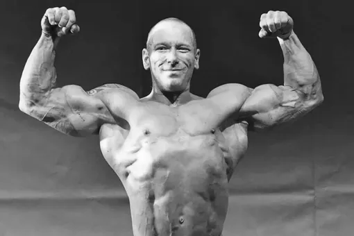 Внезапно скончался в 48 лет знаменитый бодибилдер Андреа Лорини по прозвищу Гигант Внезапно скончался в 48 лет знаменитый бодибилдер Андреа Лорини по прозвищу Гигант