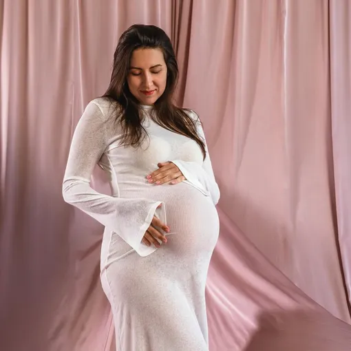 Юлия Ильина сообщила, что стала мамой в третий раз