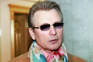 «Мама покинула нашу планету»: сын Александра Малинина о смерти его первой жены «Мама покинула нашу планету»: сын Александра Малинина о смерти его первой жены