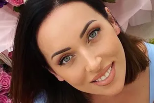 «Идеальная фигура!»: Алсу показала, как носить маленькое черное платье летом «Идеальная фигура!»: Алсу показала, как носить маленькое черное платье летом