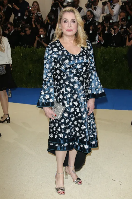 Катрин Денев