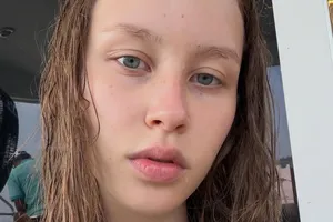 «Чудесный период случился в моей жизни»: Анна Пересильд устроила дерзкую фотосессию на пляже в Таиланде