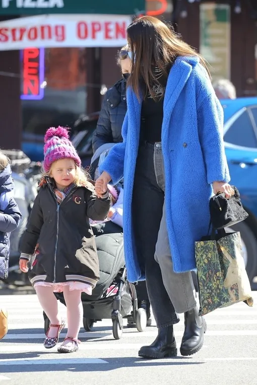 Ирина забрала Лею из школы