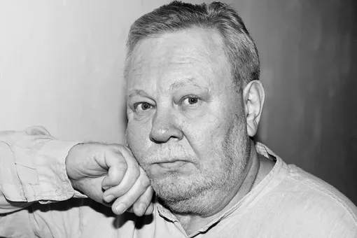 Умер бывший муж Ирины Цывиной, актер сериала «Дальнобойщики» Владислав Толдыков Умер бывший муж Ирины Цывиной, актер сериала «Дальнобойщики» Владислав Толдыков