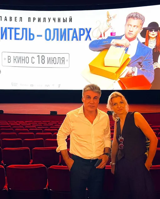 Алексей Пиманов и его дочь Дарья на премьера фильма «Водитель-олигарх» Алексей Пиманов и его дочь Дарья на премьера фильма «Водитель-олигарх»