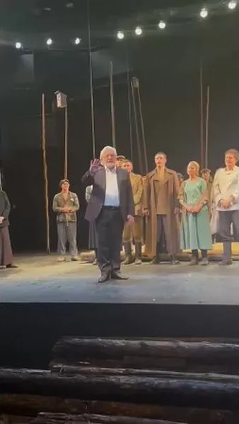 Нажми и смотри