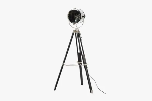 Напольный светильник Projector. Цена: 42.900 рублей Напольный светильник Projector. Цена: 42.900 рублей