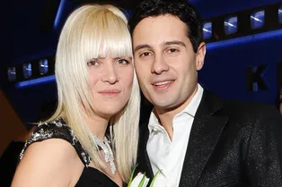 «Резинки на ушах сниму, отек уйдет, буду как куколка»: жена Антона Макарская отреагировала на хейт, снявшись без макияжа