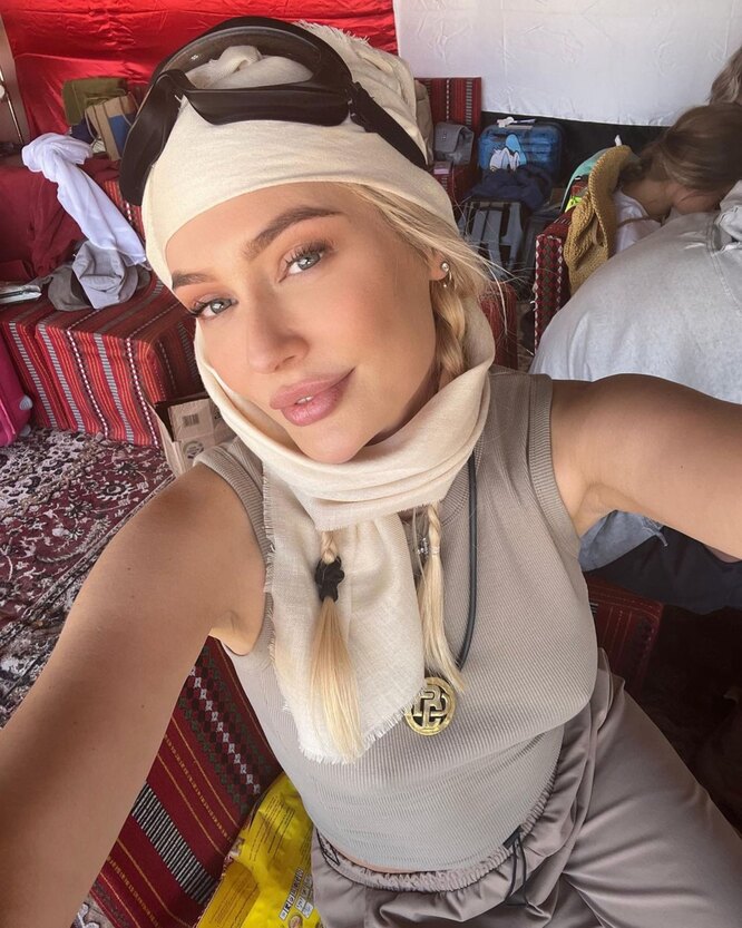 Колготкидегі орыс қыздарының суреттері. Анасы ұлымен жыныстық қатынасқа түскісі келеді