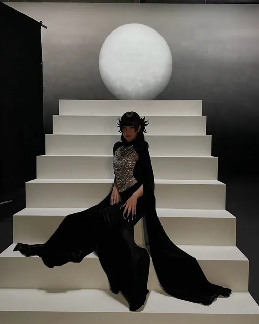 Дженни Ким в платье коллекции YANINA Couture Дженни Ким в платье коллекции YANINA Couture