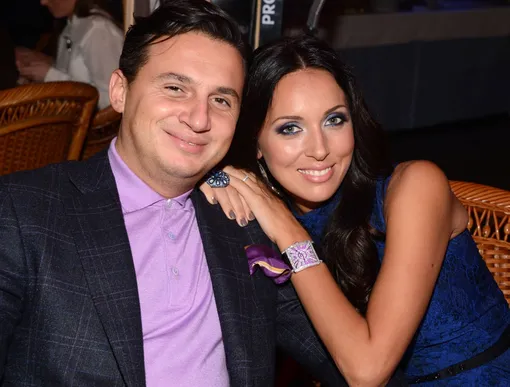 Яна Абрамов и Алсу развелись летом 2024 года