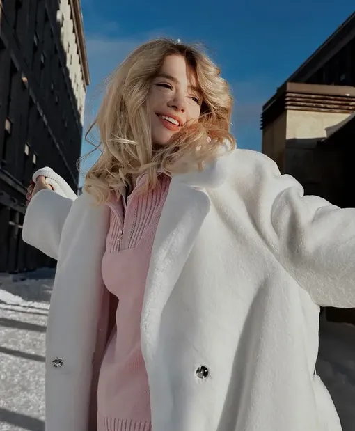 Анастасия Уколова рассказала о том, как ведет себя на съемках Никита Кологривый Анастасия Уколова рассказала о том, как ведет себя на съемках Никита Кологривый