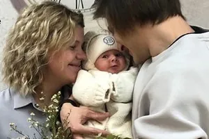 «Я решил поделиться самым дорогим»: актер сериала «Жуки» Вадим Дубровин показал умилительные фото и видео с дочерьми