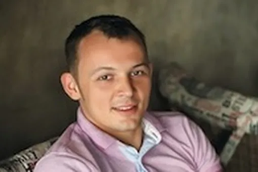 Шеф-повар Дмитрий Блинов Шеф-повар Дмитрий Блинов
