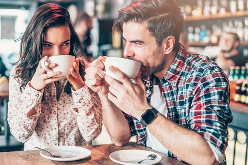 Любит — не любит? Как флиртуют разные знаки зодиака