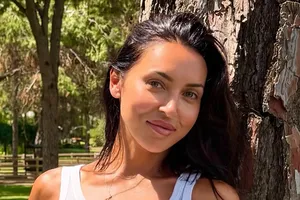 Алсу показала фигуру в бикини, появившись в аквапарке в турецком отеле: видео