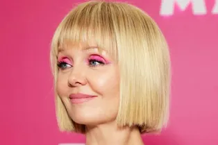 «Мы без масок только на съемках»: Валерия раскрыла закулисье новогодних шоу