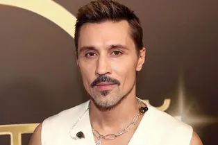 «Я переживаю не меньше вас»: Дима Билан обратился к фанатам после их жалоб на организацию шоу «Я переживаю не меньше вас»: Дима Билан обратился к фанатам после их жалоб на организацию шоу