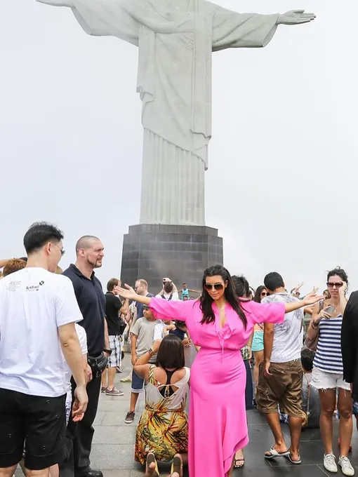 Ким Кардашьян в Бразилии в 2013-м году