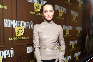 Петров, Бурунов, Хлынина и другие звезды на премьере фильма «Комментируй это» — 11 фото Петров, Бурунов, Хлынина и другие звезды на премьере фильма «Комментируй это» — 11 фото