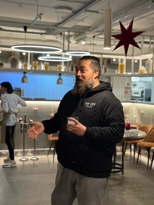 Шерстобитов был мастером на факультете режиссуры в Институте кино и телевидения