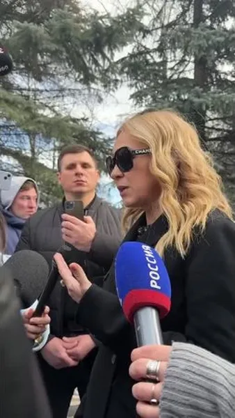 Нажми и смотри
