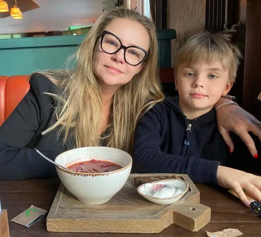 Мария Миронова воспитывает сына Федора