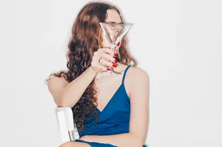 В чем встречать Новый год–2023: Черный Водяной Кролик не одобрит неон! В чем встречать Новый год–2023: Черный Водяной Кролик не одобрит неон!