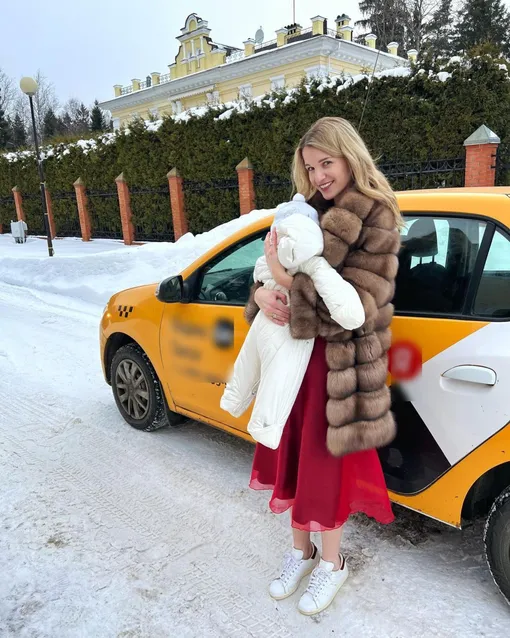 Женя Малахова с маленьким сыном Женя Малахова с маленьким сыном