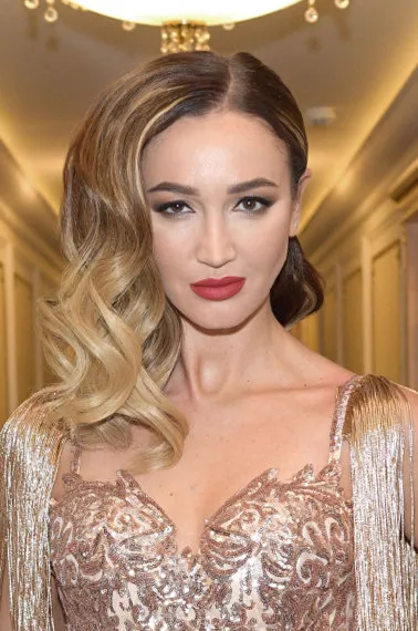 Звезды с тонкими бровями