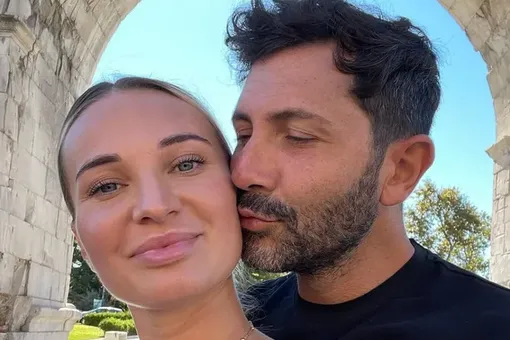 «Ты хотела праздника»: муж умершей после увеличения ягодиц Юлии Бурцевой обратился к ней в день своего 40-летия «Ты хотела праздника»: муж умершей после увеличения ягодиц Юлии Бурцевой обратился к ней в день своего 40-летия