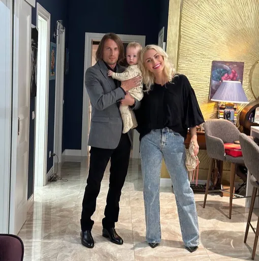 Катя Гордон и Виктор Хархалис с сыном