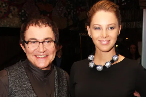 «Символ провинциального адюльтера»: Дмитрий Дибров решил отобрать у Полины свою фамилию «Символ провинциального адюльтера»: Дмитрий Дибров решил отобрать у Полины свою фамилию