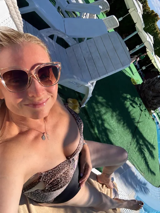 Светлана Пермякова показала фигуру в купальнике после феноменального похудения Светлана Пермякова показала фигуру в купальнике после феноменального похудения