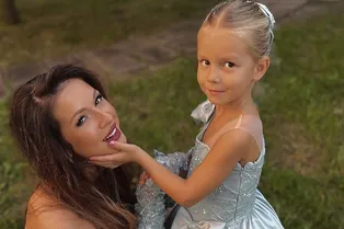 «Нашей малышке Серафиме-Симбе сегодня 5!»: Нюша устроила праздник для дочери в стиле ее любимого мультфильма «Нашей малышке Серафиме-Симбе сегодня 5!»: Нюша устроила праздник для дочери в стиле ее любимого мультфильма