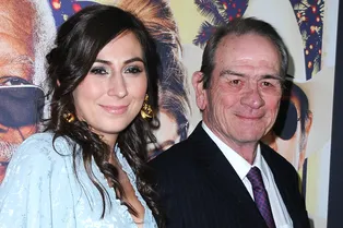 Погибшая в отеле дочь Томми Ли Джонса оказалась беременна Погибшая в отеле дочь Томми Ли Джонса оказалась беременна