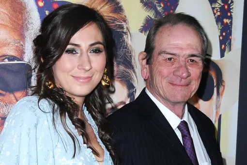 Погибшая в отеле дочь Томми Ли Джонса оказалась беременна Погибшая в отеле дочь Томми Ли Джонса оказалась беременна