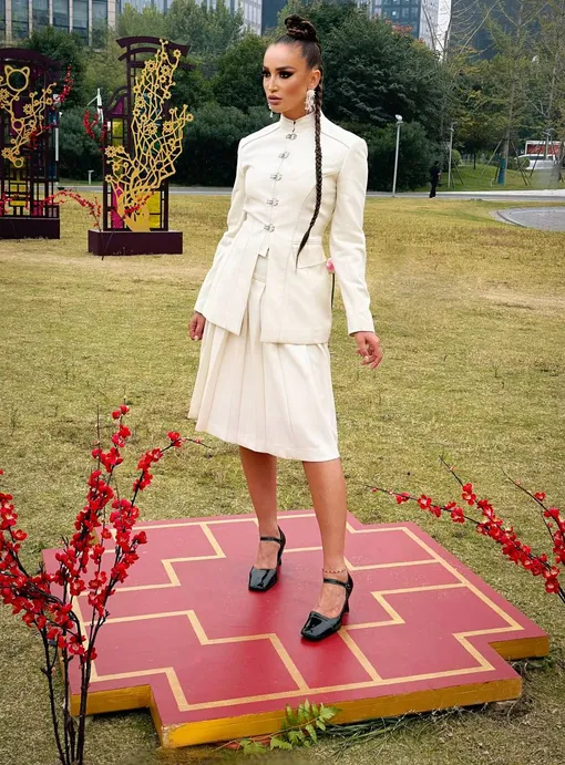 Ольга Бузова в девятом выпуске шоу «Cокровища императора» Ольга Бузова в девятом выпуске шоу «Cокровища императора»