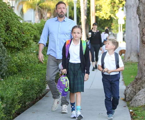 Бен Аффлек регулярно видится с детьми Бен Аффлек регулярно видится с детьми