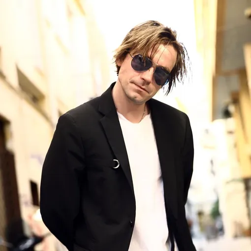 Александр Петров биография