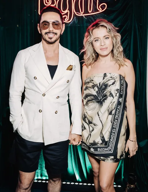 Тимур Родригез и Катя Кабак стали женихом и невестой