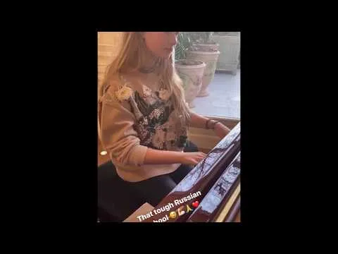 Нажми и смотри