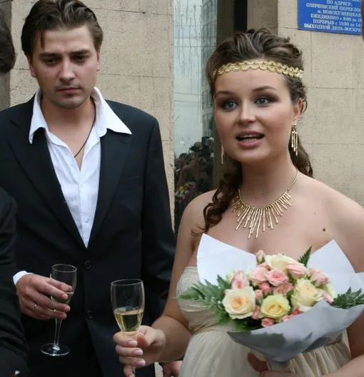 Петр и Полина прожили вместе три года Петр и Полина прожили вместе три года