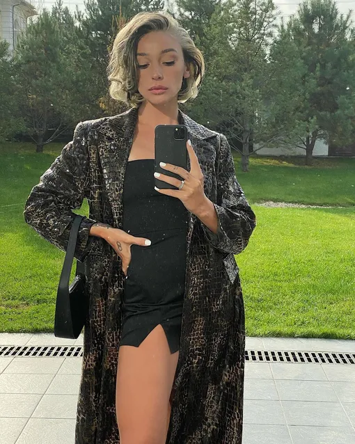 Анастасия умеет подогреть к себе интерес