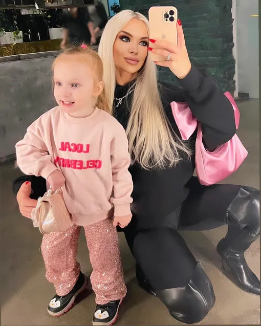 Екатерина Лукьянова с дочерью