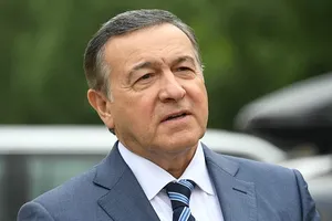 70-летний отец Эмина Араз Агаларов женился на 27-летней девушке, родившей от него ребенка 70-летний отец Эмина Араз Агаларов женился на 27-летней девушке, родившей от него ребенка